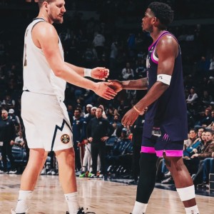 开云棋牌app-森林狼官方晒出约基奇和爱德华兹合影：好好好，又是你@掘金